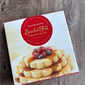 Williams Sonoma Stack & Fill Scalloped Pancake Molds - Set of 3